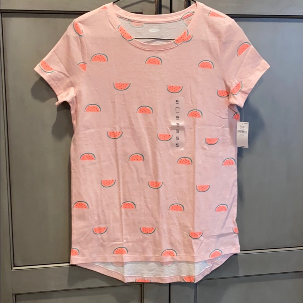 Old Navy tee